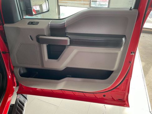 Used 2015 Ford F150 XLT w/ Equipment Group 302A Luxury image 29