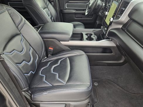 Used 2022 RAM 2500 Big Horn w/ Level C Equiment Group image 13