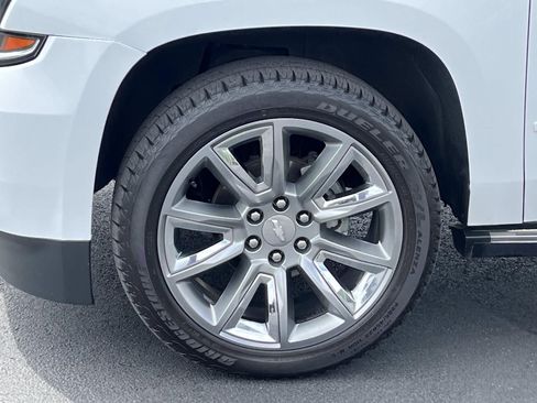 Used 2017 Chevrolet Suburban Premier AWD/4WD image 12