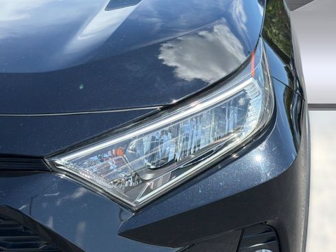 Used 2019 Toyota RAV4 XLE Premium w/ Cold Weather Package FWD image 12