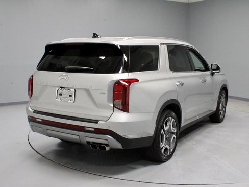 Used 2024 Hyundai Palisade SEL w/ Premium Package AWD/4WD image 11