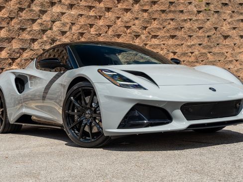 New 2025 Lotus Emira image 30