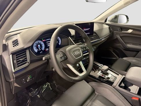 Used 2025 Audi Q5 e Premium Plus AWD/4WD image 4