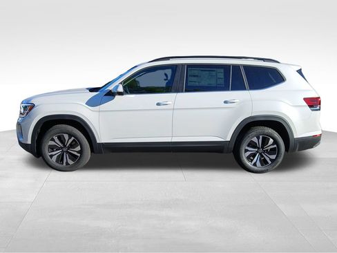 Used 2026 Volkswagen Atlas SE AWD/4WD image 2