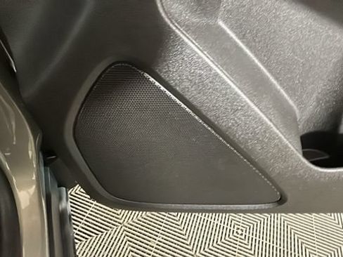 Used 2019 Chevrolet Equinox LT FWD image 31