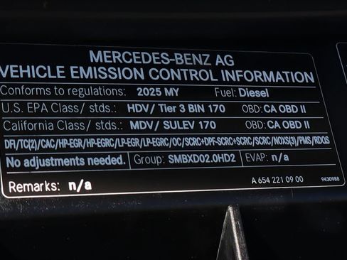 Used 2025 Mercedes-Benz Sprinter 2500 image 18