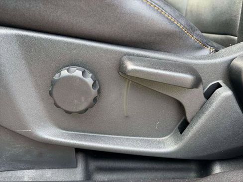 Used 2023 Ford Bronco Badlands image 13