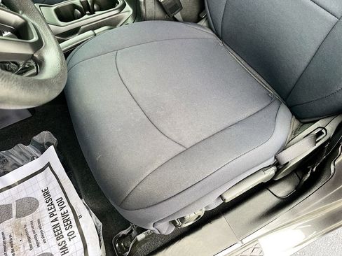 Used 2023 Jeep Gladiator Sport AWD/4WD image 18
