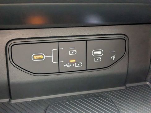 Used 2026 Kia Sportage EX FWD image 21