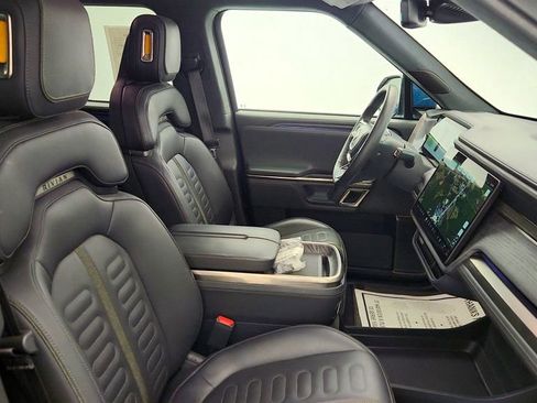 Used 2023 Rivian R1T Adventure image 25