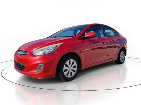 Used 2016 Hyundai Accent SE FWD image 2
