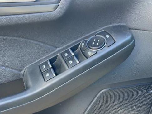 New 2023 Ford Escape SE image 16