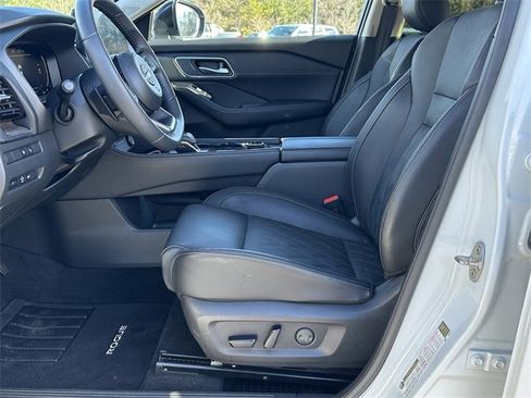 Certified 2024 Nissan Rogue Platinum w/ Platinum Premium Package image 10