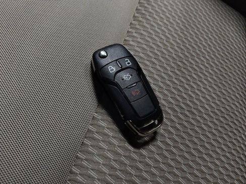 Used 2023 Ford Explorer 4WD image 32