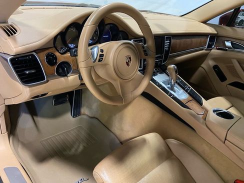 Used 2011 Porsche Panamera image 19