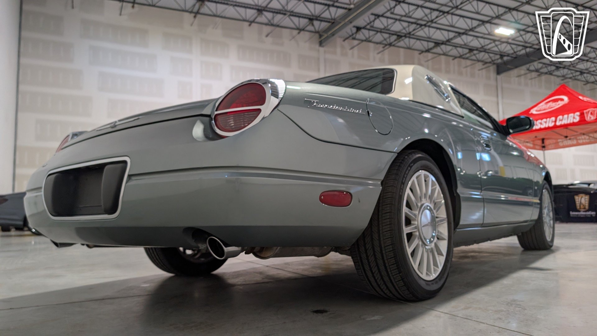 Used 2004 Ford Thunderbird Pacific Coast RWD image 16