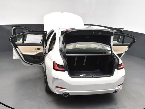 Certified 2025 BMW 330i Sedan w/ Premium Package image 48