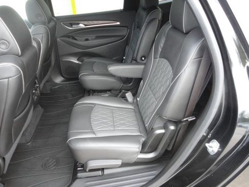 Used 2024 Buick Enclave Avenir w/ Avenir Technology Package image 11