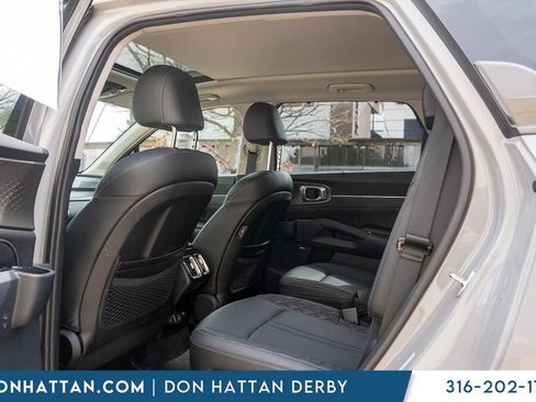 Used 2023 Kia Sorento SX image 26