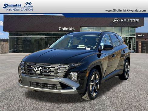 New 2025 Hyundai Tucson SEL image 1