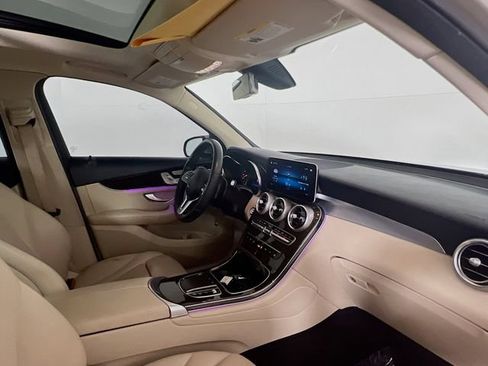 Used 2021 Mercedes-Benz GLC 300 image 10