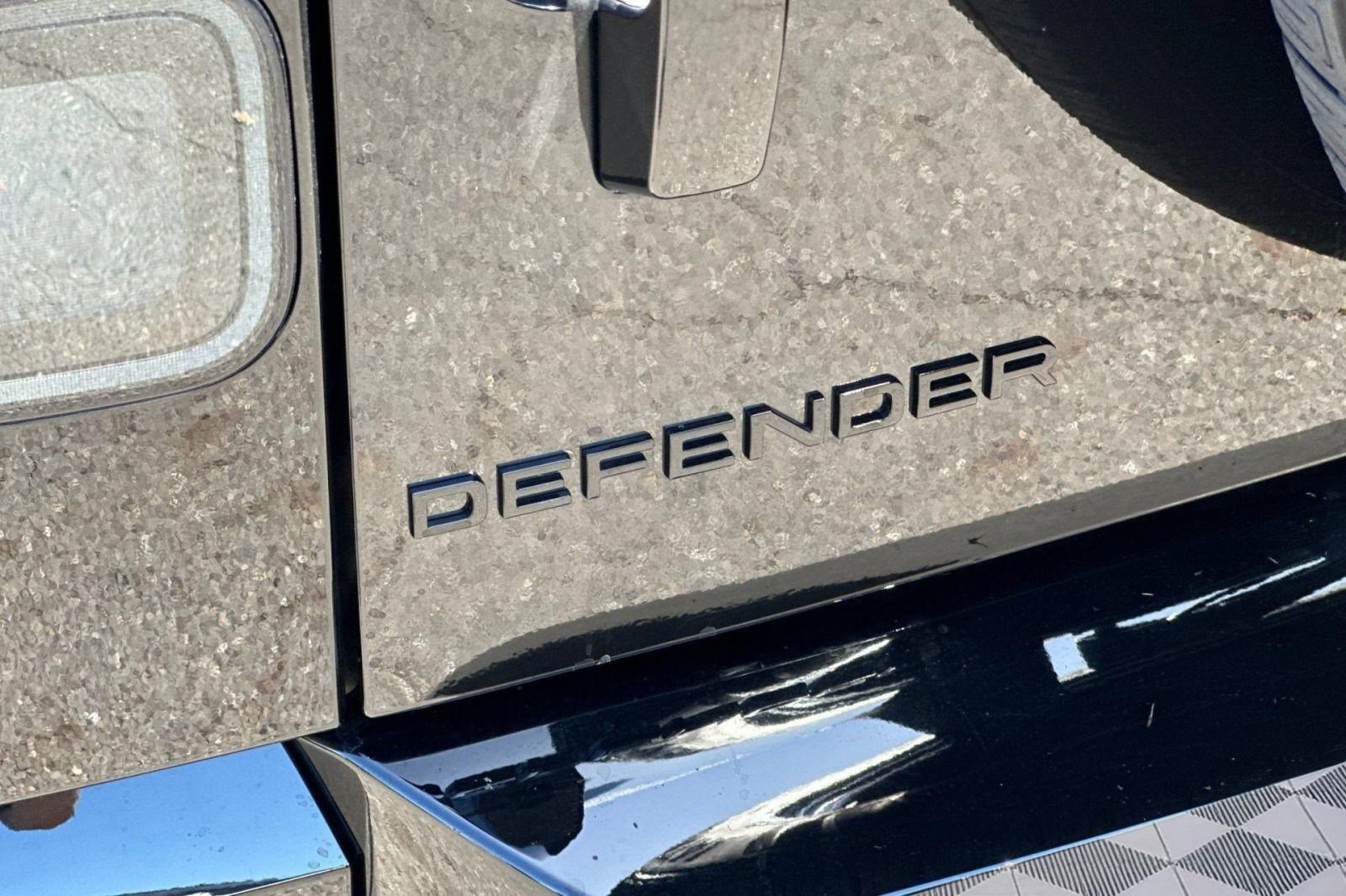 New 2026 Land Rover Defender 110 X-Dynamic SE AWD/4WD image 25