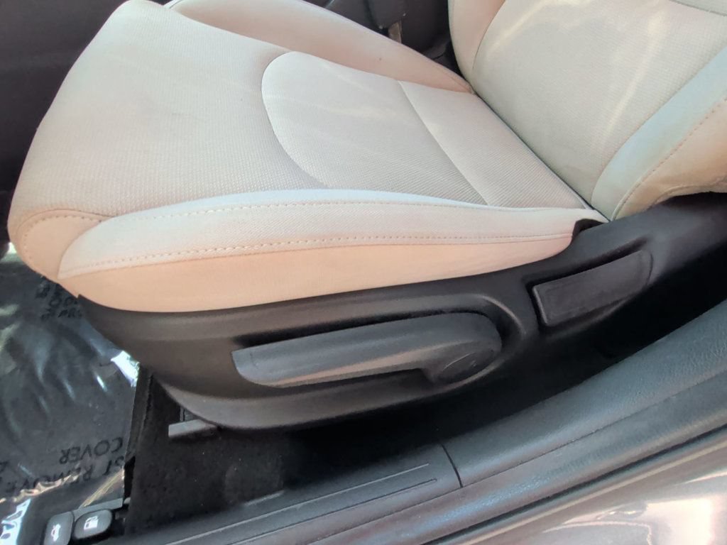 Used 2022 Kia Forte LXS w/ LXS Technology Package FWD image 13