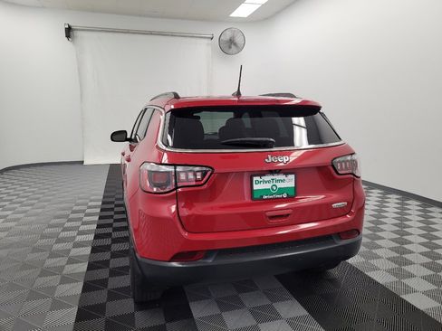 Used 2019 Jeep Compass Latitude FWD image 6