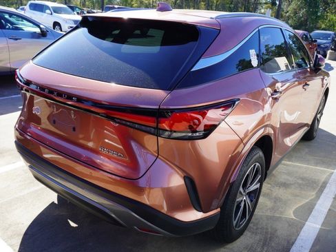 Certified 2024 Lexus RX 350 Premium w/ Accessory Package (Z1) image 3