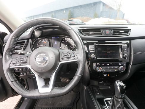 Used 2019 Nissan Rogue SL image 12