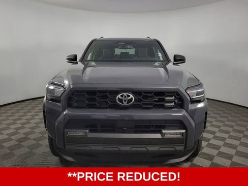 Used 2025 Toyota 4Runner TRD Off-Road image 2