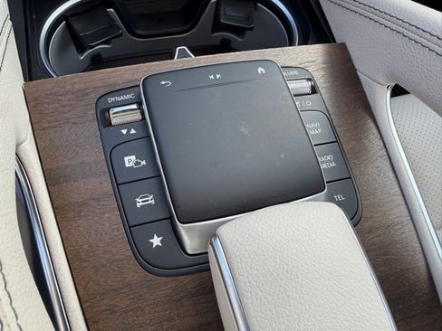 Used 2021 Mercedes-Benz GLE 350 4MATIC w/ Premium Package image 18