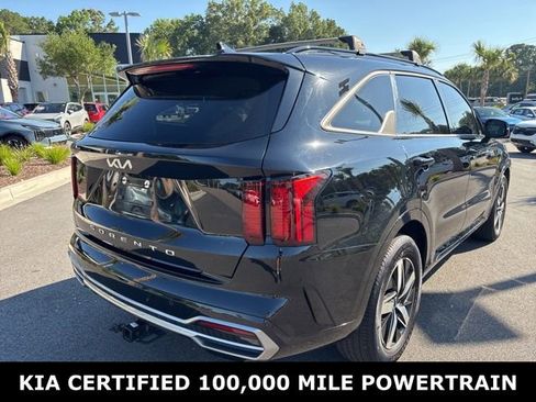 Used 2022 Kia Sorento S w/ Panoramic Sunroof Package FWD image 5