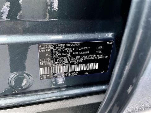 Used 2021 Toyota Venza XLE image 36