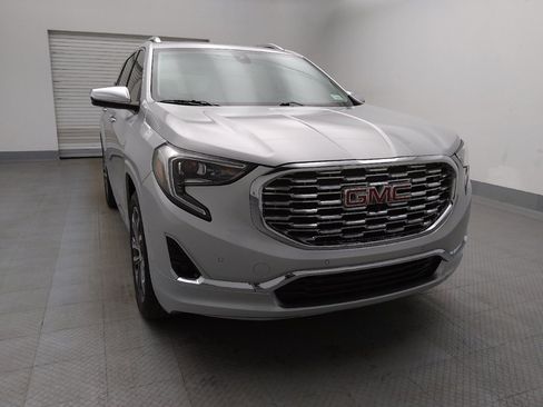 Used 2018 GMC Terrain Denali w/ Advanced Safety Package image 14