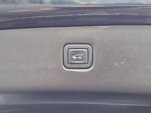 Used 2023 Chevrolet Blazer LT w/ Convenience Package FWD image 9