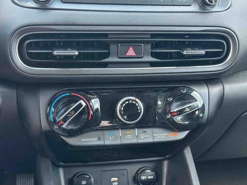 Used 2022 Hyundai Kona SEL image 32