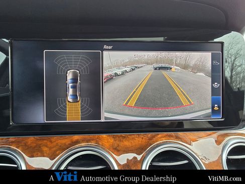 Used 2018 Mercedes-Benz E 300 E 300 image 37