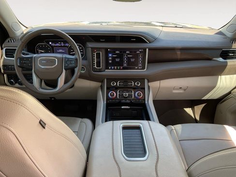 Used 2021 GMC Yukon Denali w/ Denali Ultimate Package AWD/4WD image 10