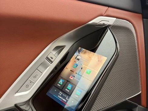 Used 2025 BMW 760i xDrive w/ Executive Package image 28