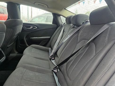 Used 2016 Chrysler 200 LX image 21