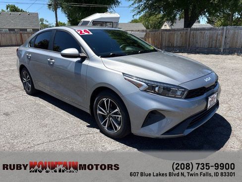 Used 2024 Kia Forte LXS FWD image 1