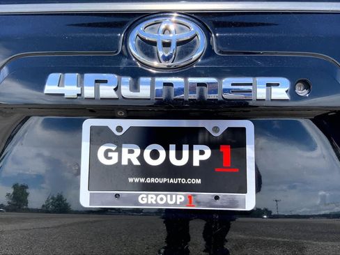 Used 2019 Toyota 4Runner SR5 RWD image 10