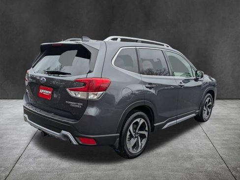 Used 2022 Subaru Forester Touring image 4