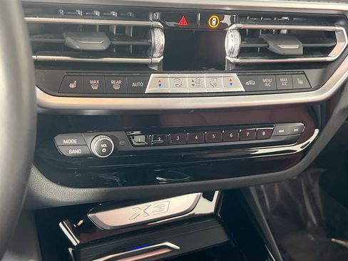 Used 2024 BMW X3 xDrive30i w/ Premium Package image 16