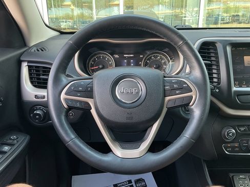 Used 2014 Jeep Cherokee Limited FWD image 33