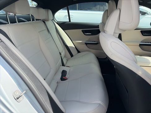 Used 2025 Mercedes-Benz C 300 Sedan image 14