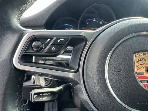 Used 2020 Porsche Macan image 19