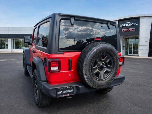 Used 2022 Jeep Wrangler Sport AWD/4WD image 5
