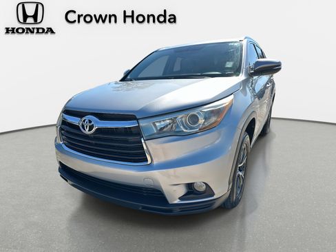 Used 2016 Toyota Highlander XLE image 7